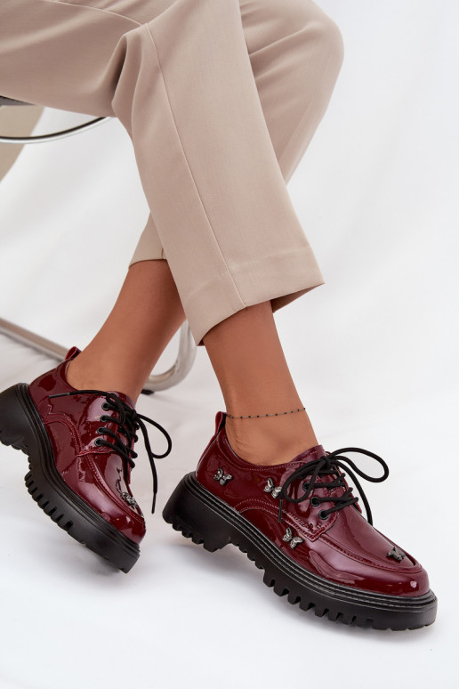 mit Lackeffekt Haut Schuhe FemininPrzypinkami Artiker 57C0336 Burgund