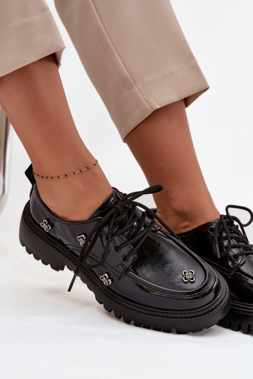 mit Lackeffekt Haut Schuhe FemininPrzypinkami Artiker 57C0333 schZuarze Farbe