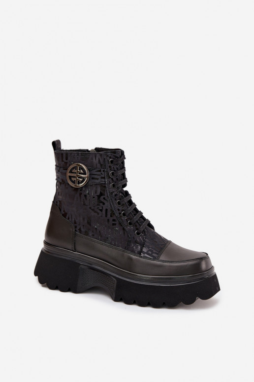 Haut Damenstiefel mit einer Plattform mit Schriften I Ozdobnym Detalem Artiker 57C2273 schZuarze Farbe