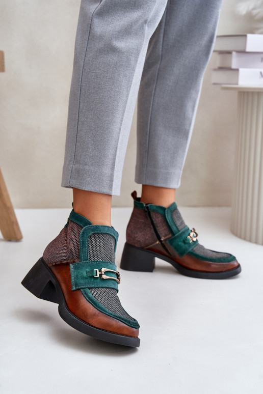 Haut Damenstiefel Auf massiven Absätzen mit Ornamenten Es mussciejka A6747-29 braun-grüne Farbe Haut Damenstiefel Auf massiven Absätzen mit Ornamenten Es mussciejka A6747-29 braun-grüne Farbe