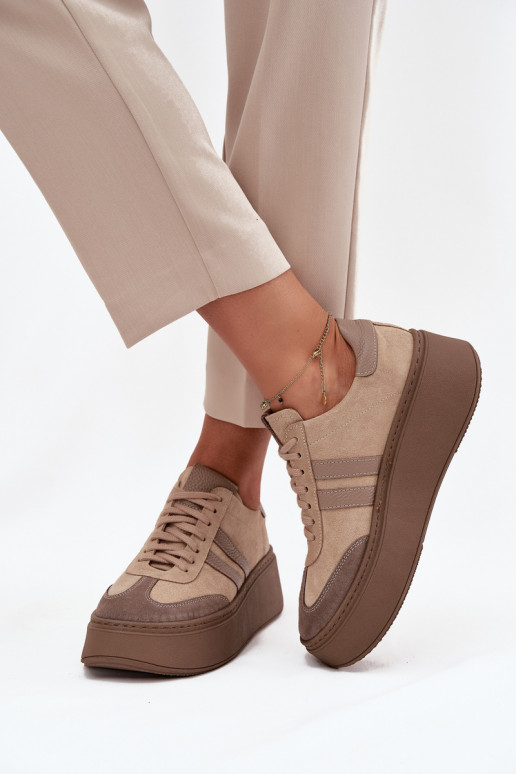 Haut aus INildleder Sneakers Stilvollllschuhe Feminin mit einer Plattform Zazoo 3775 Beige