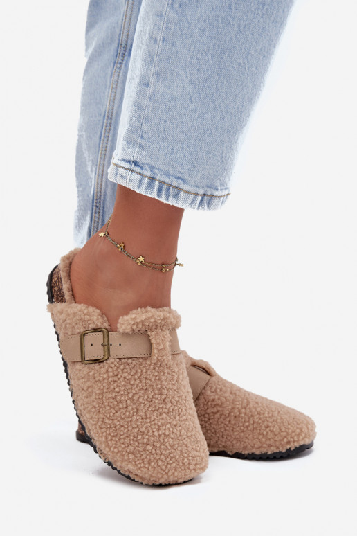 Damenpantoffeln mit Fell "Typu Baranek" in Sandfarbe "Lorivine"