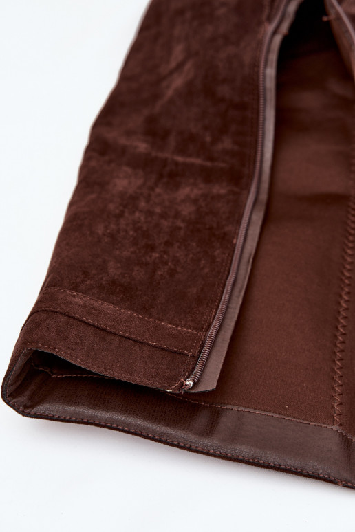 Damen-Stiefel mit Plattform, Riemen und silbernen Details in schokoladenbrauner Farbe Korivelle