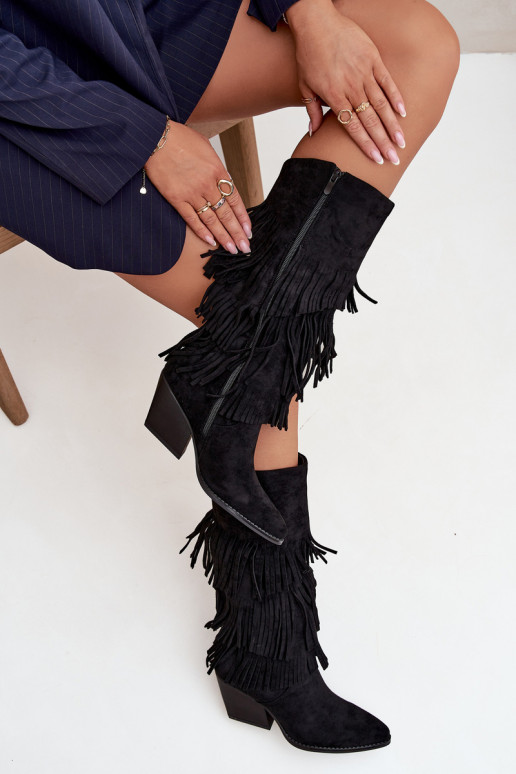 Pašiltinti kaubojiško stiliaus ilgaauliai batai su kutais, juodos spalvos, Brivina Pašiltinti kaubojiško stiliaus ilgaauliai batai su kutais, juodos spalvos, Brivina