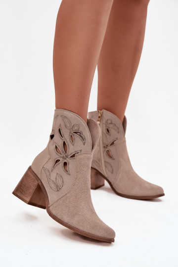 Damenstiefel mit durchbrochenen ElementenErmöglichtturalnego aus INildlederu mit Absätzen Zazoo 3690 Beige 2
