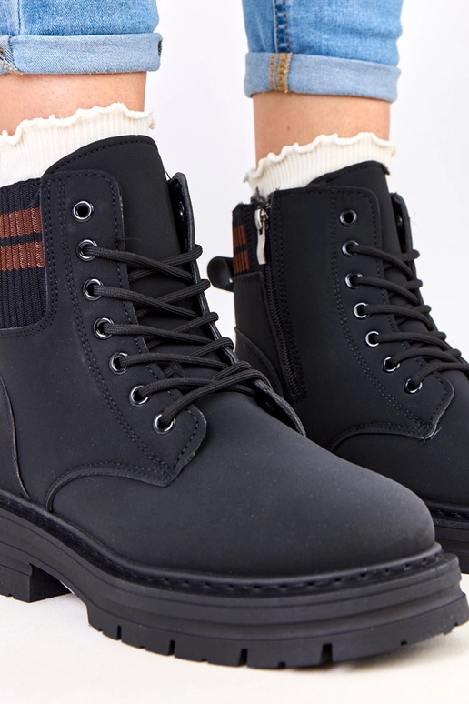 Czarne traperki ocieplane z ekoskóry...