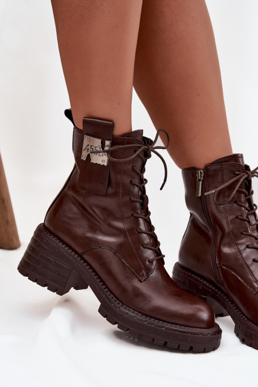 Haut Arbeitsstiefeletten Feminin Klocke Mit Dekorationen Detalem Artiker 57C0213 braune Farbe