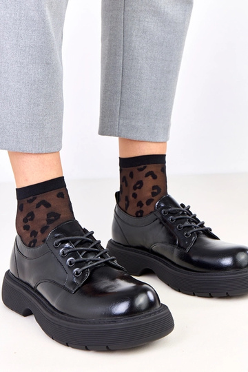 Schwarze Damenhalbschuhe... 2