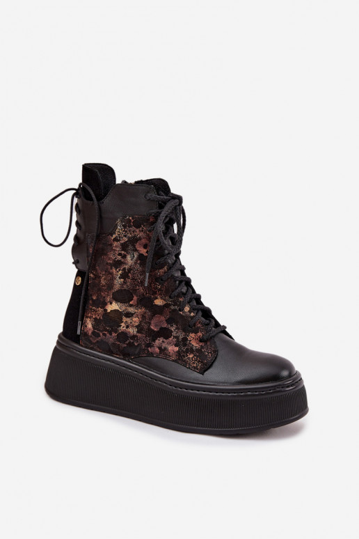 Haut Stiefel mit einer Plattform Es mussciejka 07086-01 schZuarze Farbe