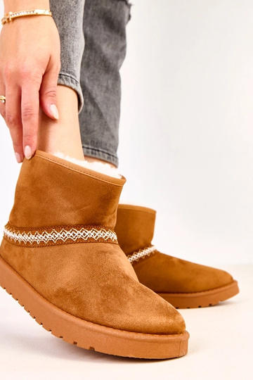Karamellfarbene niedrige Schneestiefel aus Kunstvelours, Karolla