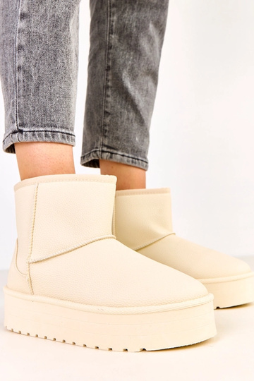 Beige niedrige...