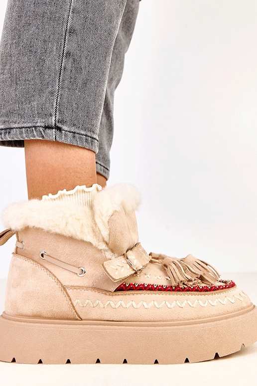 Beige Schneestiefel mit Plateausohle...