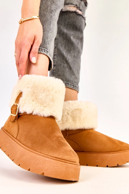 Braune Schneestiefel mit Plateausohle...
