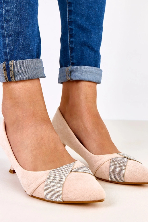 Beige High Heels mit niedrigem Absatz...