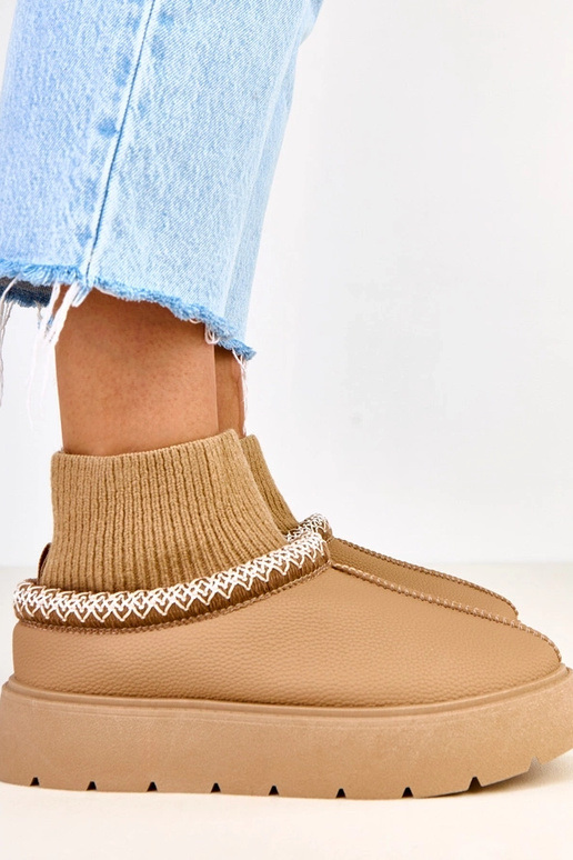 Braune Schneestiefel mit Sockenform...