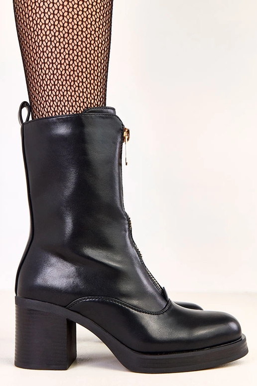 Schwarze Stiefeletten mit Absatz und...