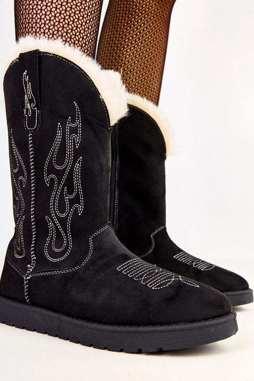 Schwarze Schneestiefel mit Stickerei... Schwarze Schneestiefel mit Stickerei...