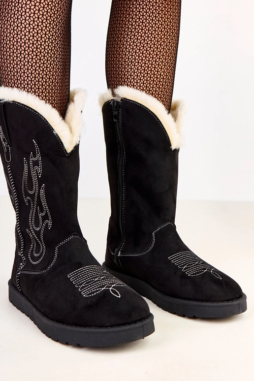 Schwarze Schneestiefel mit Stickerei... Schwarze Schneestiefel mit Stickerei...