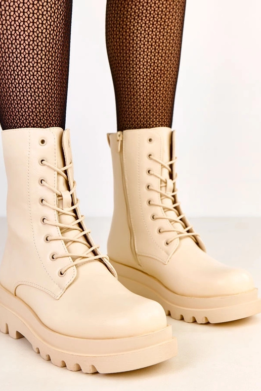 Sandfarbene klassische Damenstiefel... Sandfarbene klassische Damenstiefel...