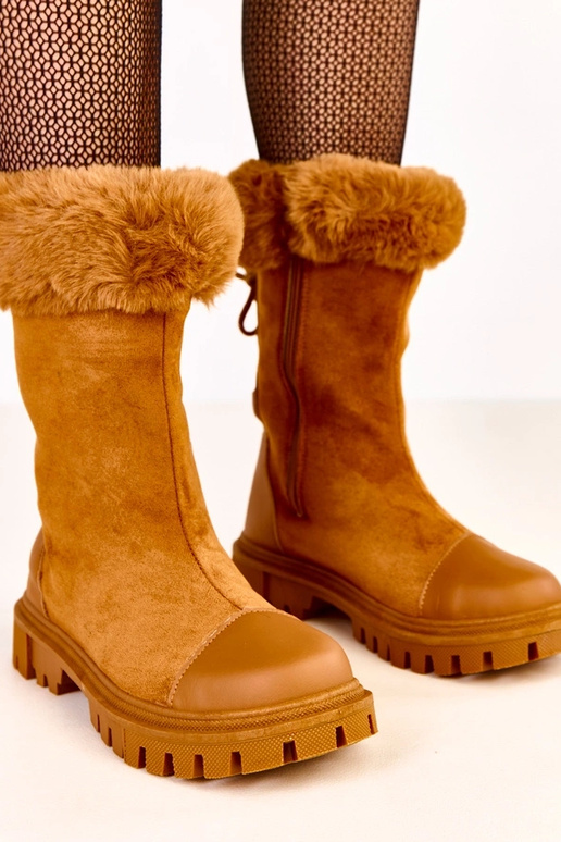 Sandfarbene Stiefeletten mit...