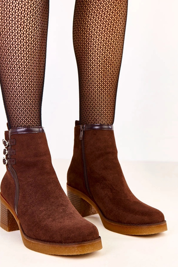 Braune Stiefeletten auf Absatz mit Schnallen Karena