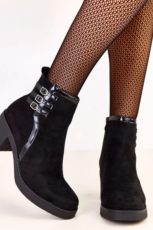 Schwarze Ankle Boots mit...