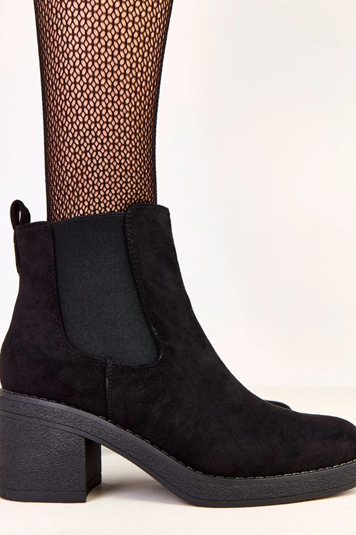 Schwarze Ankle Boots mit niedrigem...