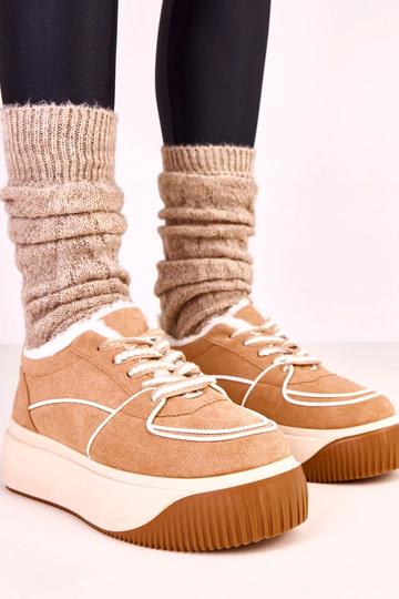 Braune warme Sportschuhe...