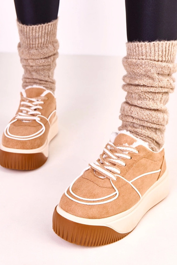 Braune warme Sportschuhe... 2