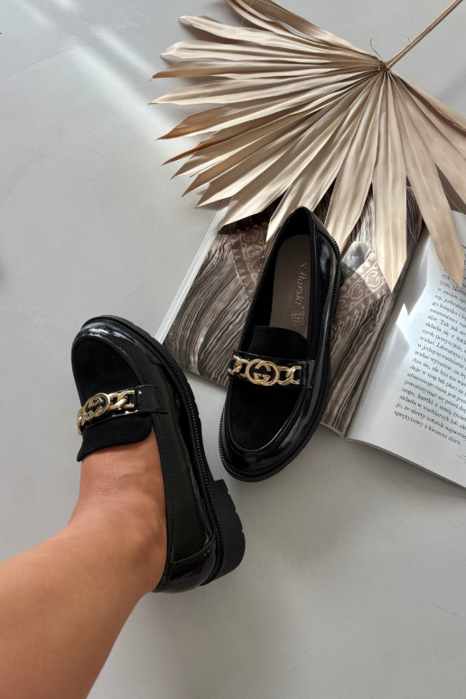 Lackierte Mokassins Feminin mit goldenen Details S.Barski HY52-540 schZuarze Farbe