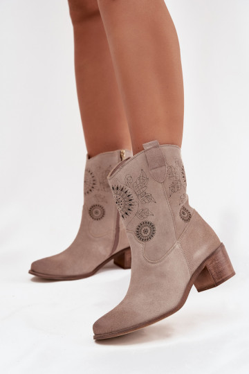 aus INildleder Haut Damenstiefel mit durchbrochenen Elementen mit Absätzen Zazoo 3844 Cappuccino-Farbe 2