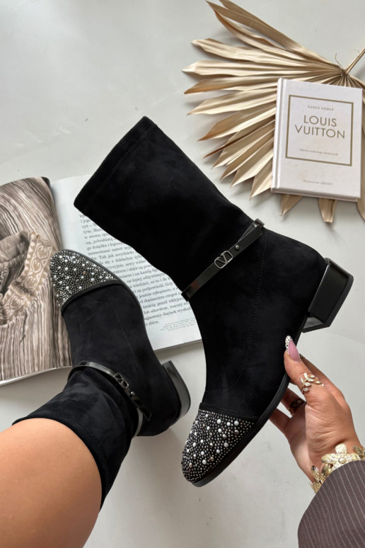 Damen Stiefeletten auf niedrigem Absatz mit Dekoration und Bändern D&A MR52-165 schwarz