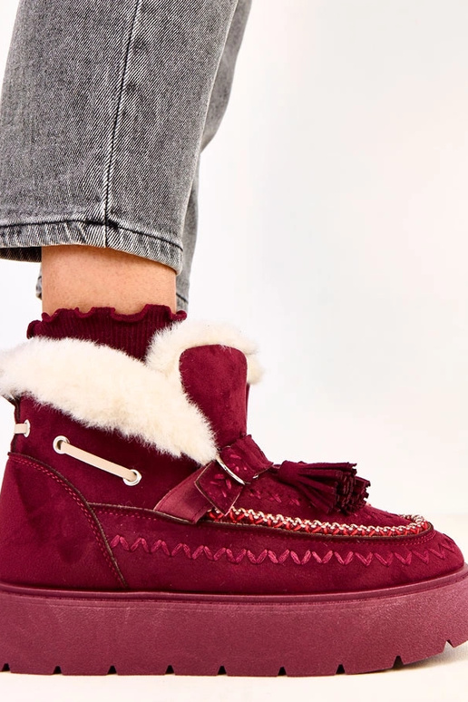 Bordeaux Schneestiefel auf Plattform...