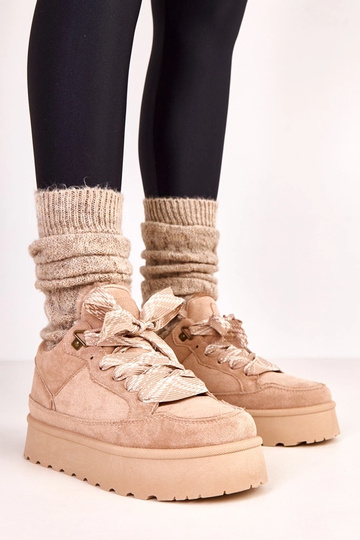 Braune warme Schnürschuhe...