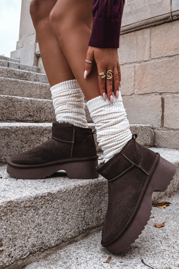 Damen Schnee Stiefel aus natürlichem Wildleder gefüttert mit Fell im Inneren in schokoladiger Farbe Milora 2