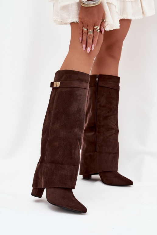 Damen hohe Stiefel aus Eco-Wildleder, Blockabsatz, gefüttert, mit verziertem Schaft, schokoladenbraun Evyra Damen hohe Stiefel aus Eco-Wildleder, Blockabsatz, gefüttert, mit verziertem Schaft, schokoladenbraun Evyra