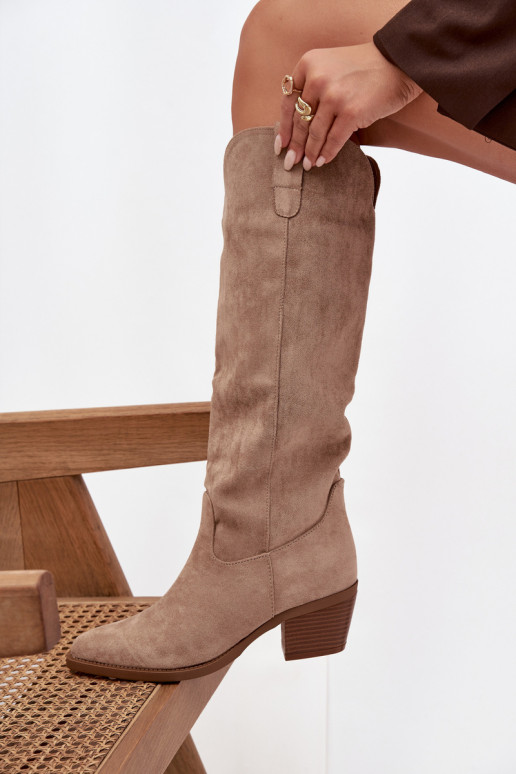 Stiefel CoZuboy-Stil Feminin mit Absätzenaus Öko-INildlederu Beige Esmira Stiefel CoZuboy-Stil Feminin mit Absätzenaus Öko-INildlederu Beige Esmira