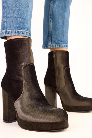 Grüne glänzende Stiefeletten mit Absatz Asanda