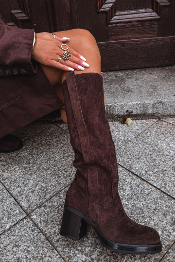 INarme Stiefel Auf einer riesigen Stange CzekoladoZue Sanelle 2