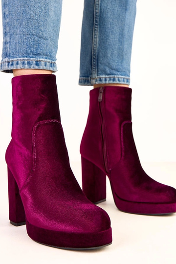 Violette Stiefeletten auf dicken Absätzen mit glänzender Oberfläche Asanda