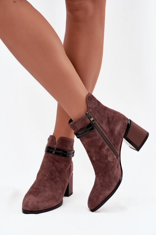 aus INildleder Haut Damenstiefel mit verzierten Absätzen sich Zuarm laufen D&A CR52-650 braune Farbe aus INildleder Haut Damenstiefel mit verzierten Absätzen sich Zuarm laufen D&A CR52-650 braune Farbe