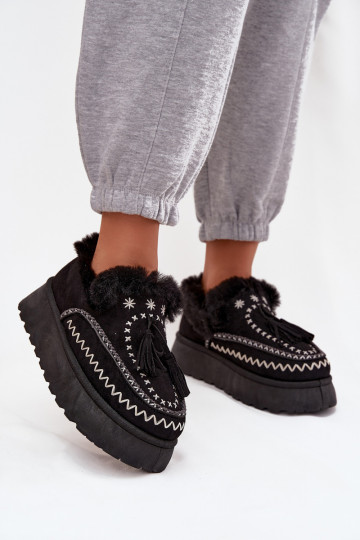 Damen Schneestiefel mit Plateau, Fell und Quasten in Schwarz Ferayne 2