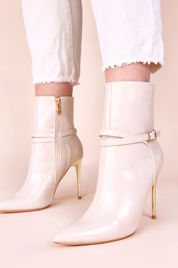 Beige Stiefeletten auf...