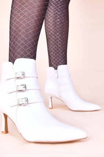 Weiße High-Heels Stiefeletten mit dekorativen Schnallen Suria 2