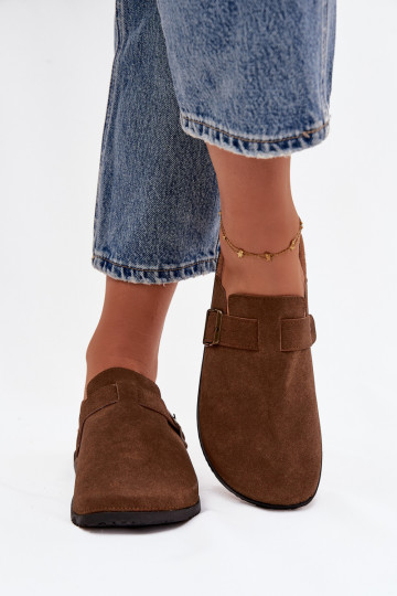 Hausschuhe Verstopfungen Feminin i mit einer Plattform mit Schnallen braune Farbe Selio