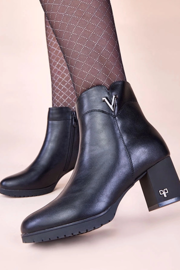 Schwarze Stiefeletten mit mattem Oberflächenfinish Ardisa 2