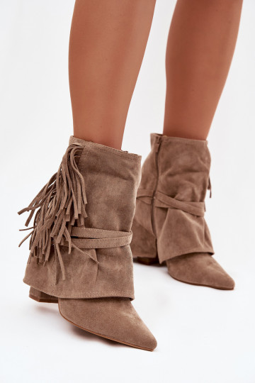 Sandfarbene Damenstiefeletten mit Quasten und goldfarbenen Schnallen Evelisse 2