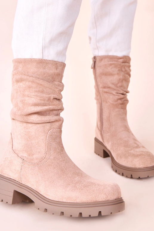 Beige Plateau-Stiefeletten mit Falten...