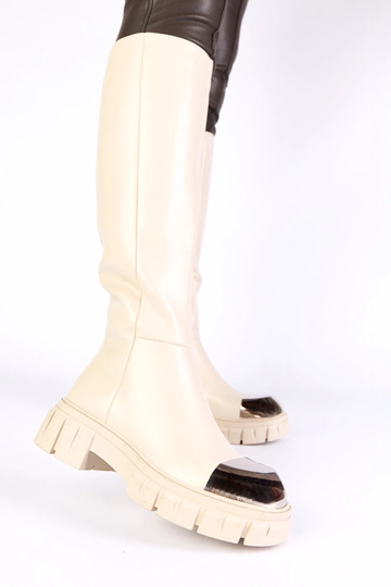 Sandfarbene Overknee-Stiefel mit goldenem Vorderteil Camila
