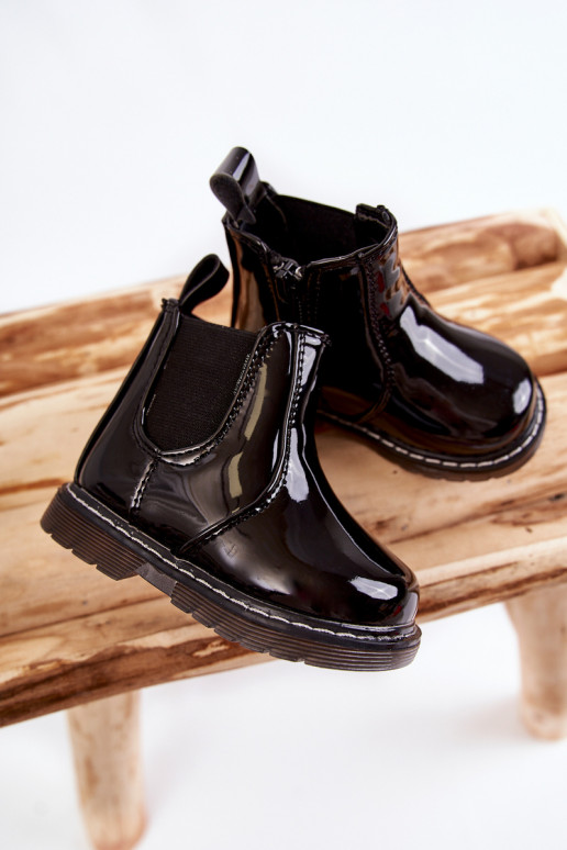 Gewärmte Kinderstiefel mit Lackeffekt, schwarze Farbe Porky